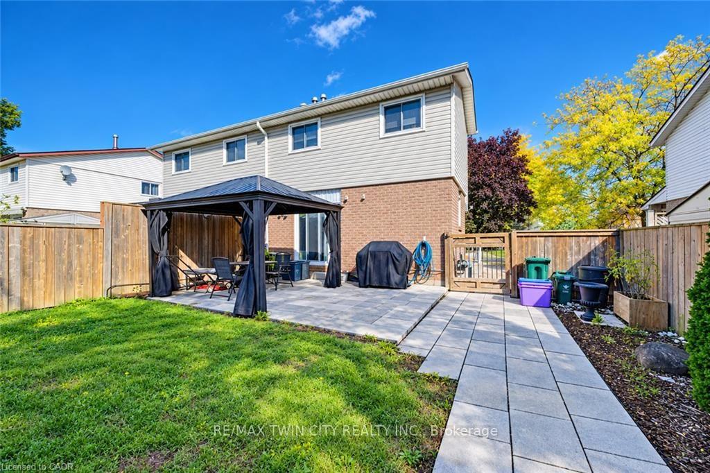 Photo 30 of 136 Sekura Crescent, Cambridge, Greenway-Chaplin — HOMEH