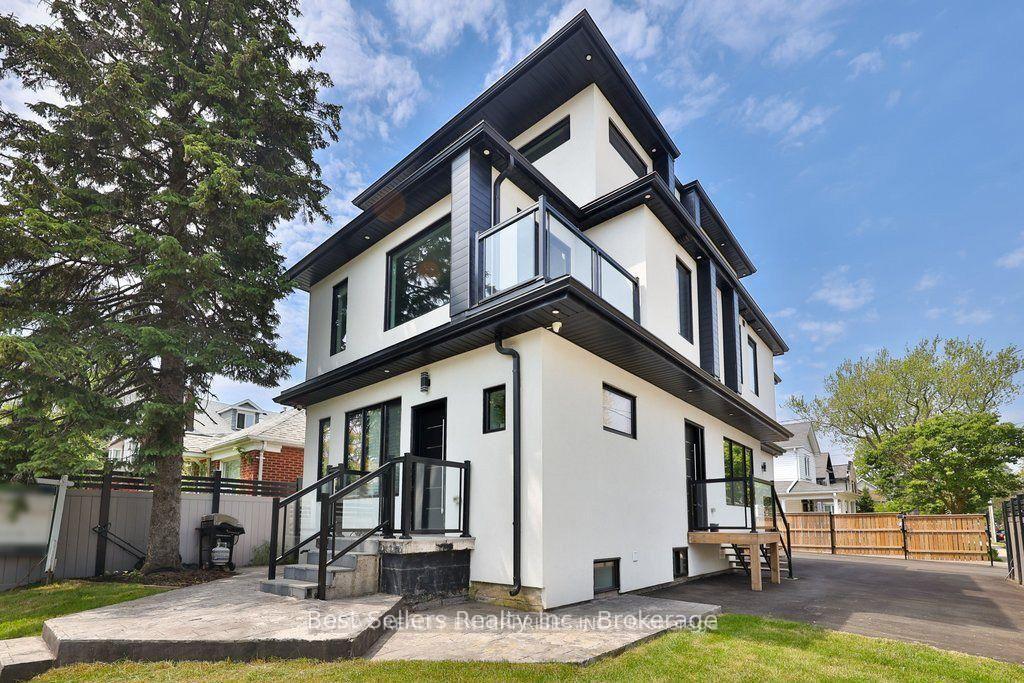 Photo of Unit 2B, 172 Royal York Road
