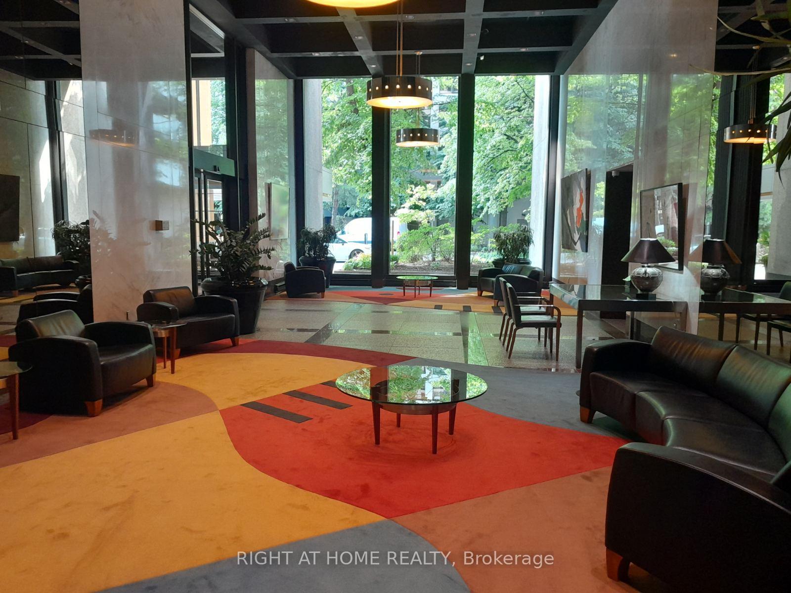 Photo 2 of Unit 2431, 33 Harbour Square, Toronto, Waterfront Communities — HOMEH