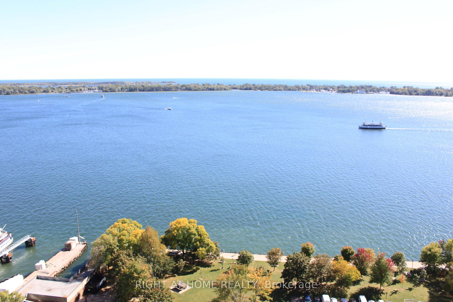 Photo 5 of Unit 2431, 33 Harbour Square, Toronto, Waterfront Communities — HOMEH
