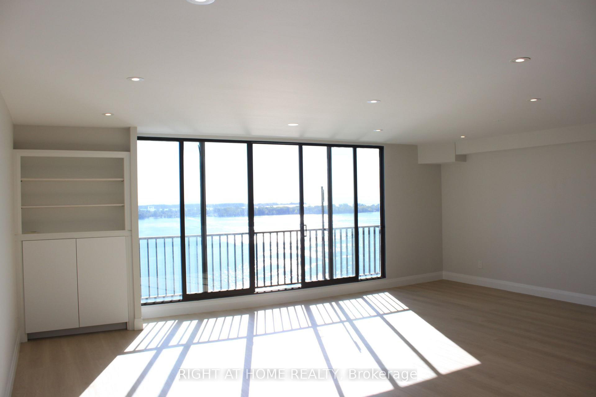 Photo 10 of Unit 2431, 33 Harbour Square, Toronto, Waterfront Communities — HOMEH
