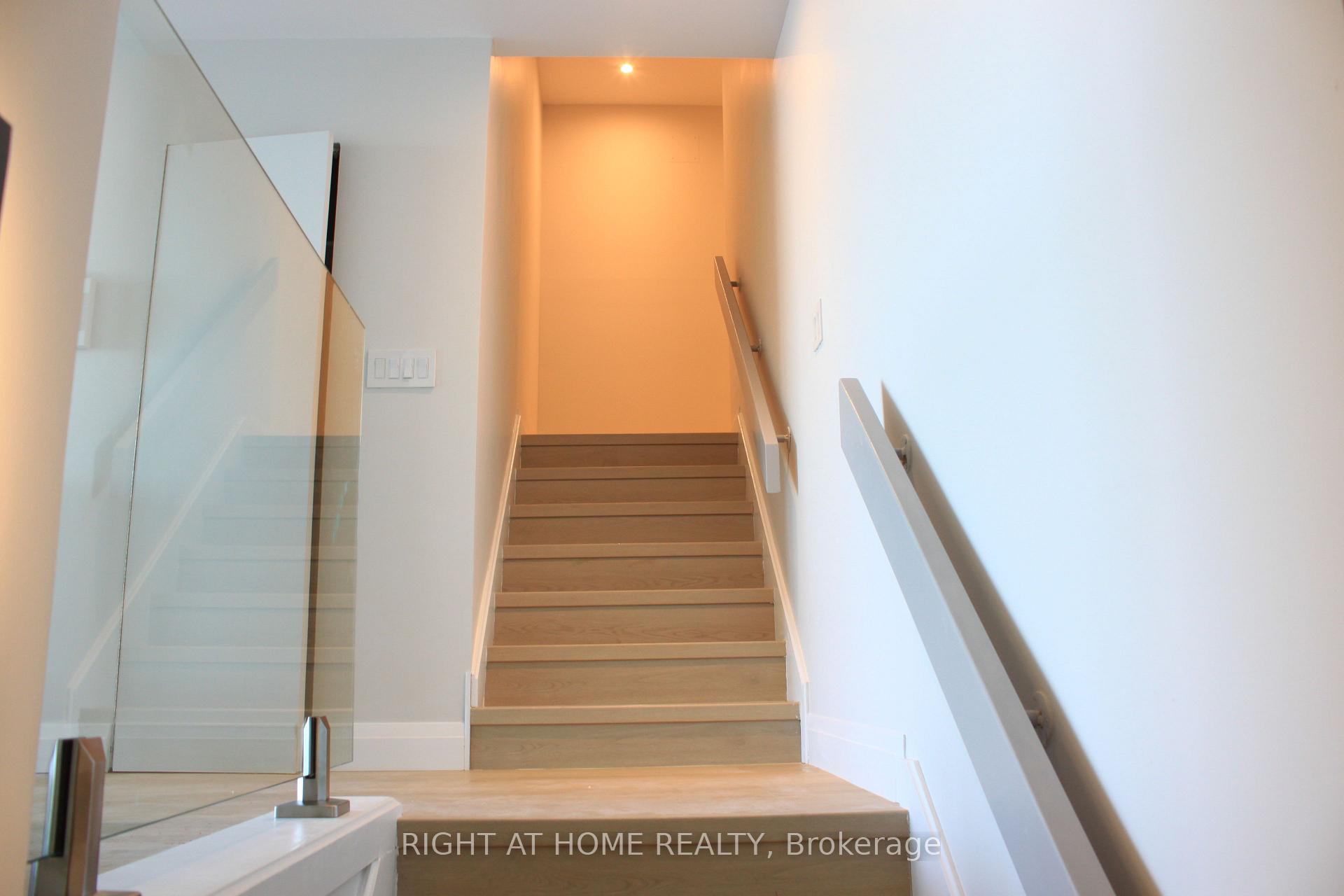 Photo 13 of Unit 2431, 33 Harbour Square, Toronto, Waterfront Communities — HOMEH