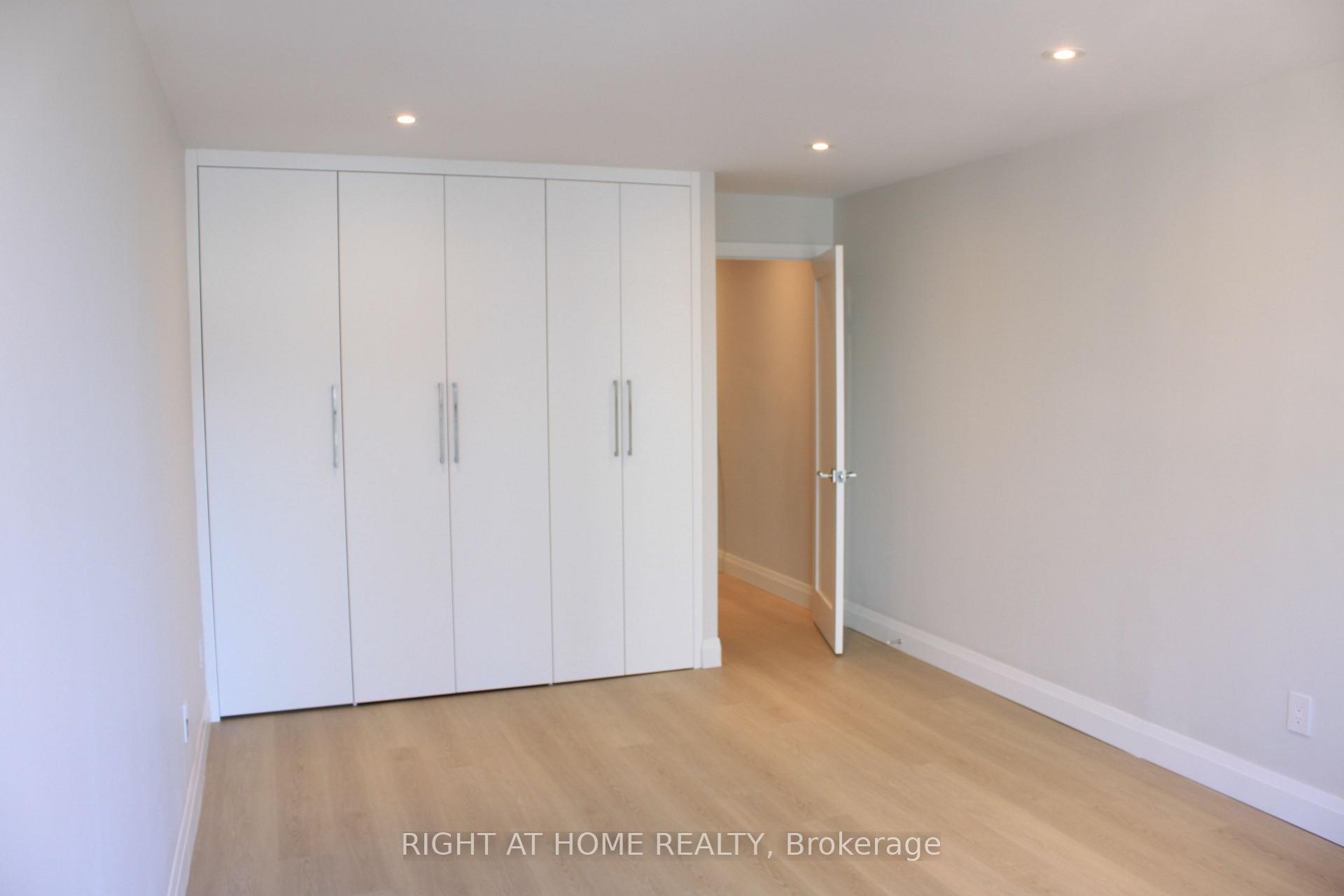 Photo 16 of Unit 2431, 33 Harbour Square, Toronto, Waterfront Communities — HOMEH