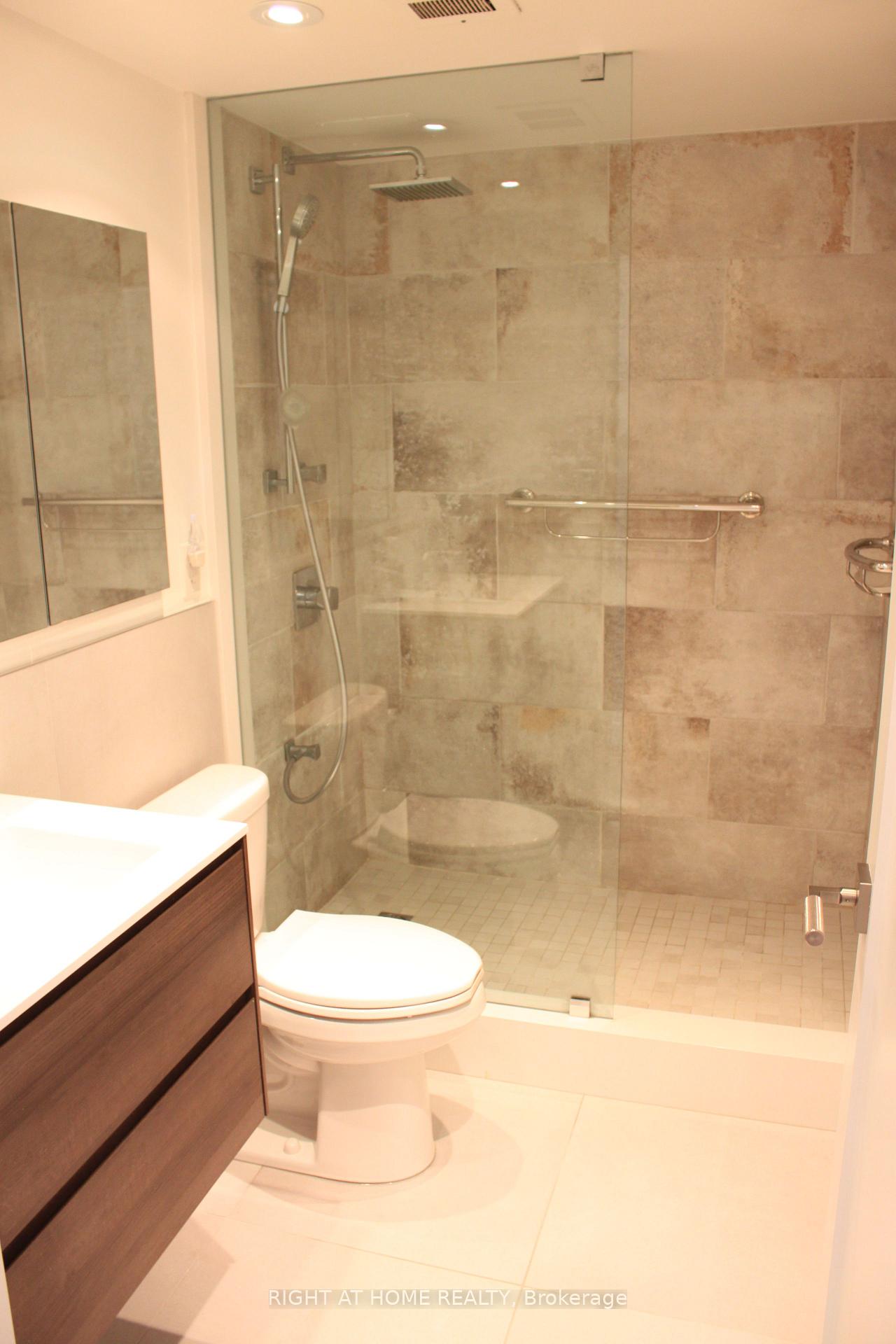 Photo 20 of Unit 2431, 33 Harbour Square, Toronto, Waterfront Communities — HOMEH