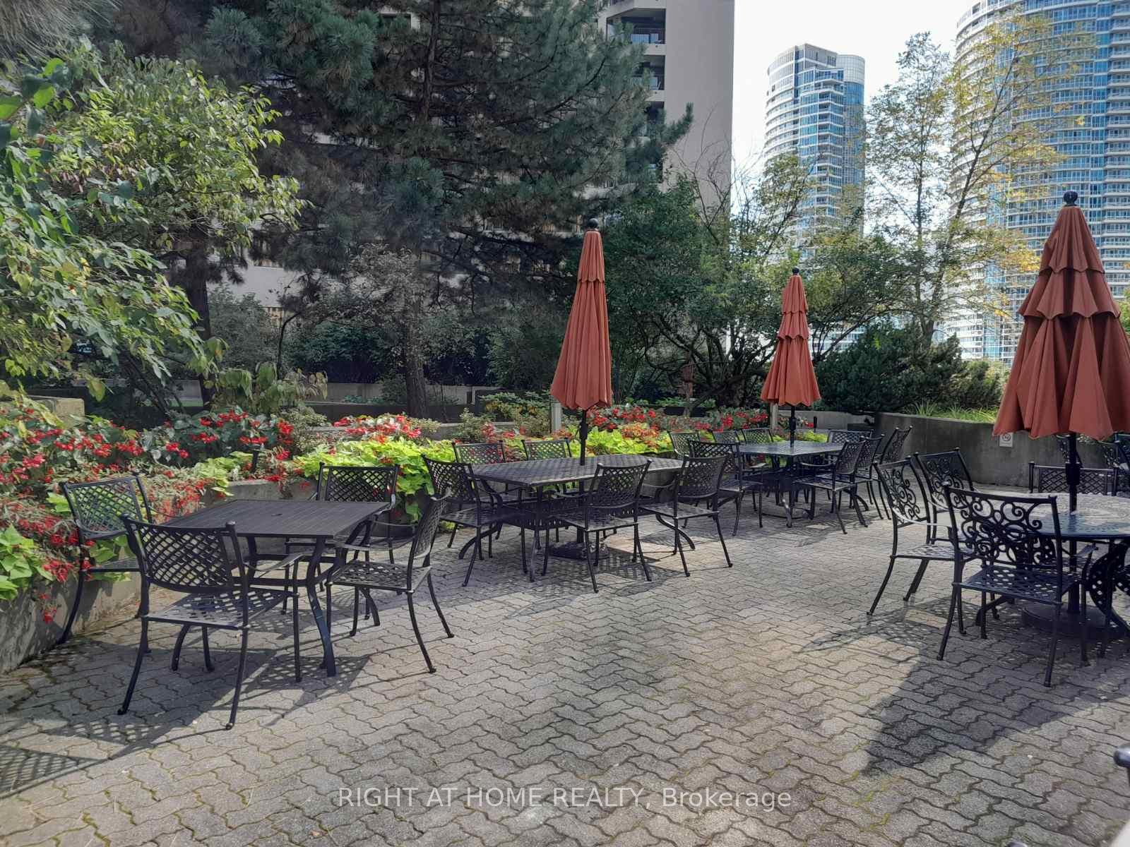 Photo 25 of Unit 2431, 33 Harbour Square, Toronto, Waterfront Communities — HOMEH
