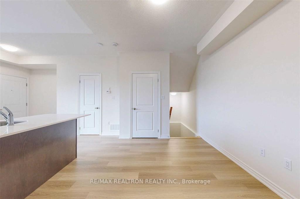 Photo 10 of Unit 19, 480 Beresford Path, Oshawa, Central — HOMEH
