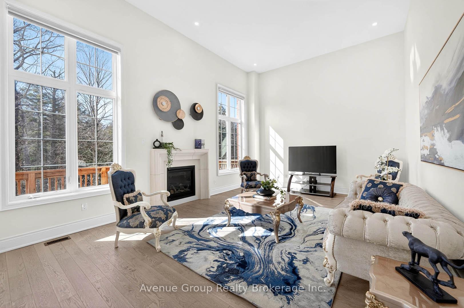 Photo 6 of 200 Farrell Road, Vaughan, Patterson — HOMEH