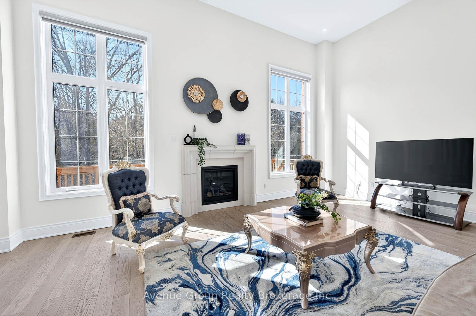 Photo 7 of 200 Farrell Road, Vaughan, Patterson — HOMEH