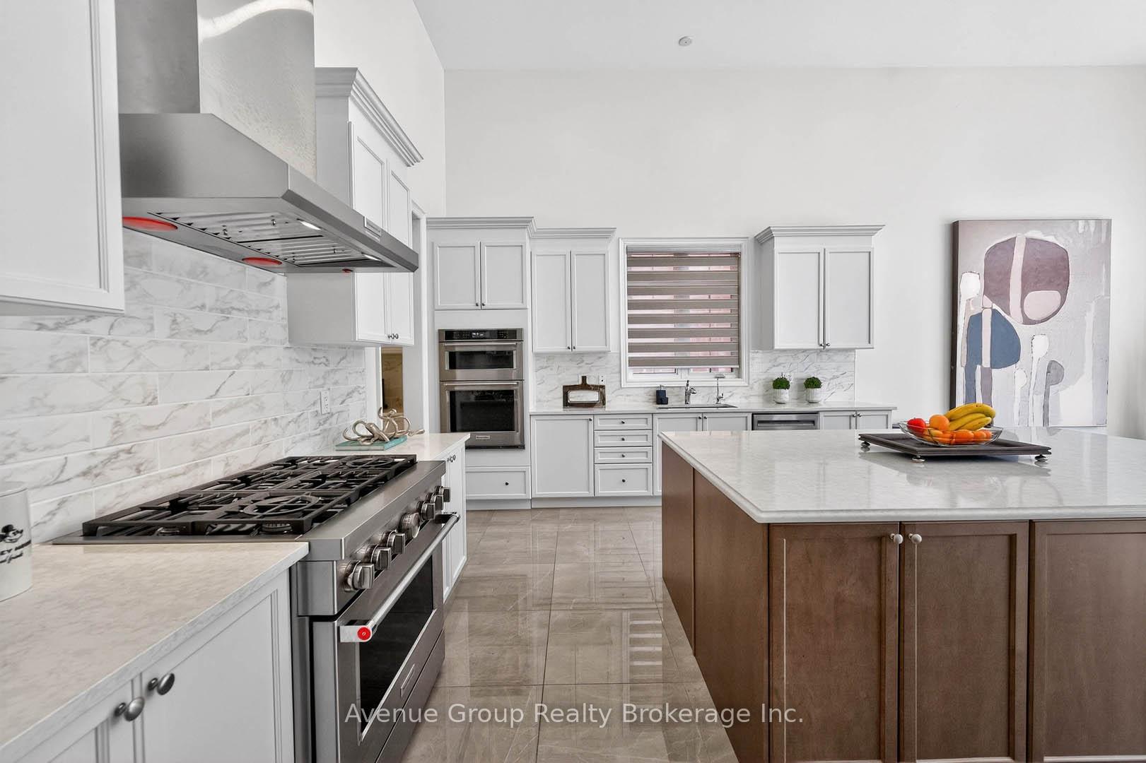 Photo 16 of 200 Farrell Road, Vaughan, Patterson — HOMEH