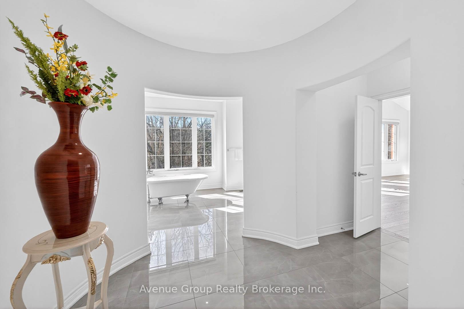 Photo 29 of 200 Farrell Road, Vaughan, Patterson — HOMEH
