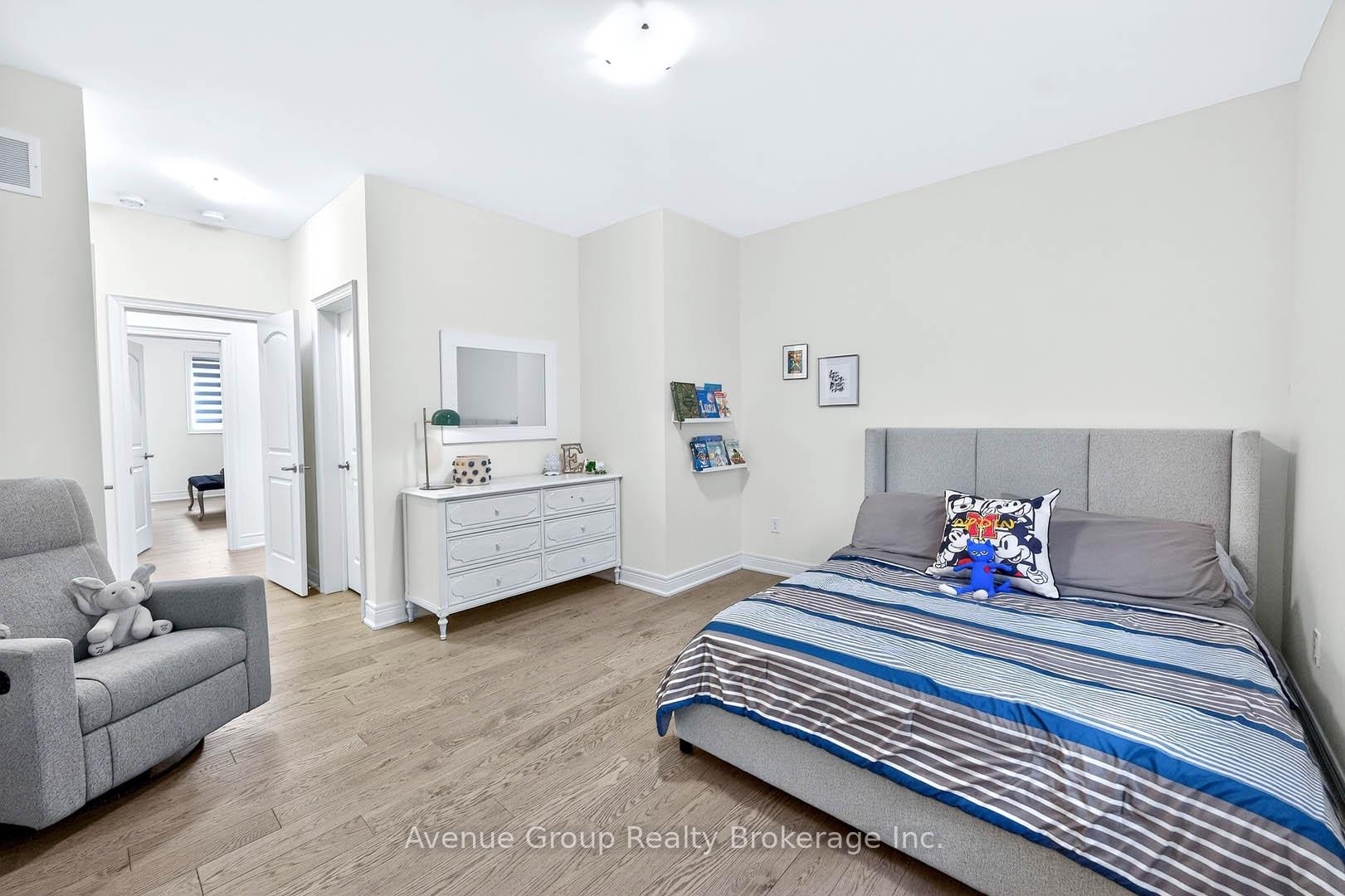 Photo 37 of 200 Farrell Road, Vaughan, Patterson — HOMEH