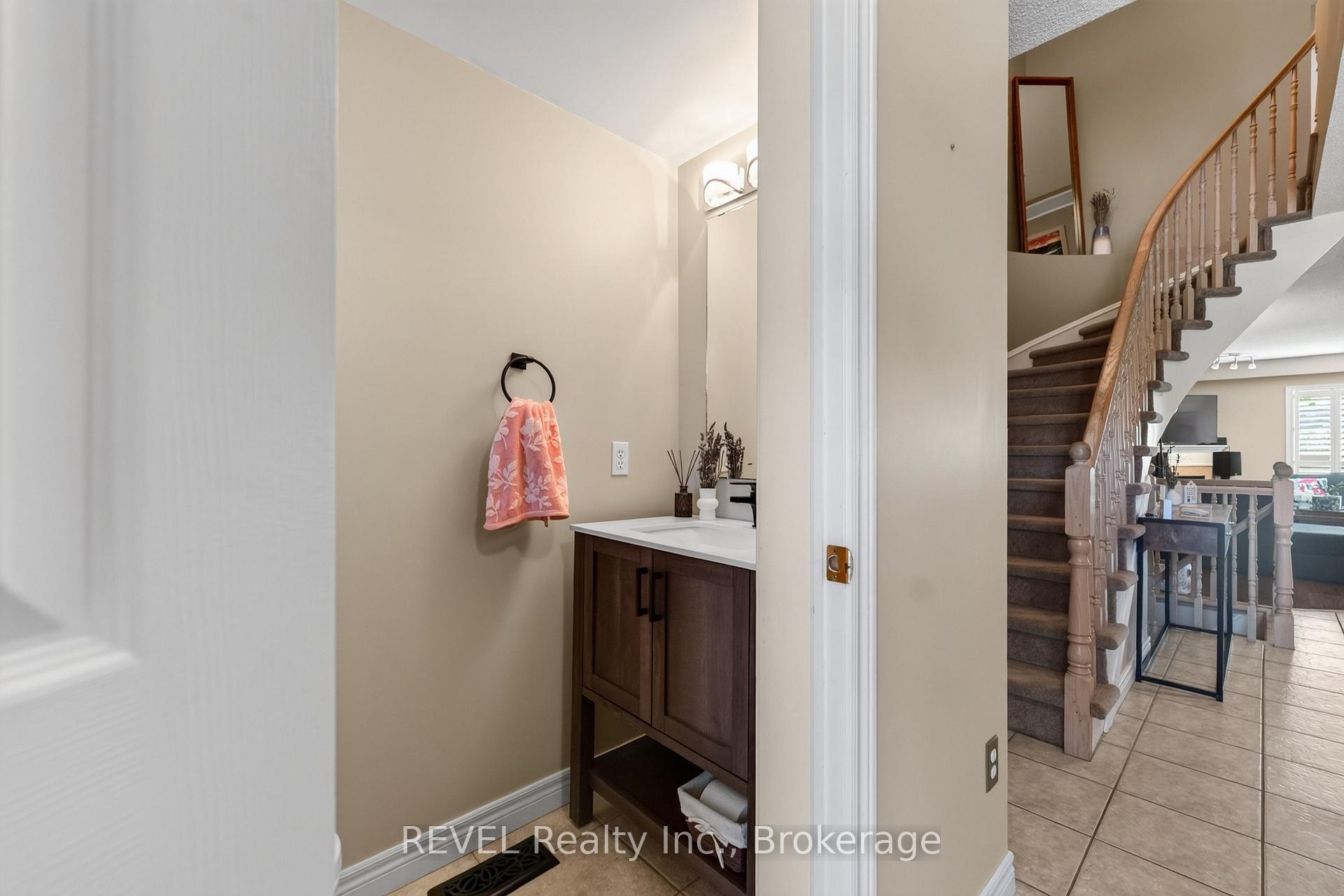 Photo 8 of 11 Elderberry Avenue, Grimsby, Grimsby West — HOMEH
