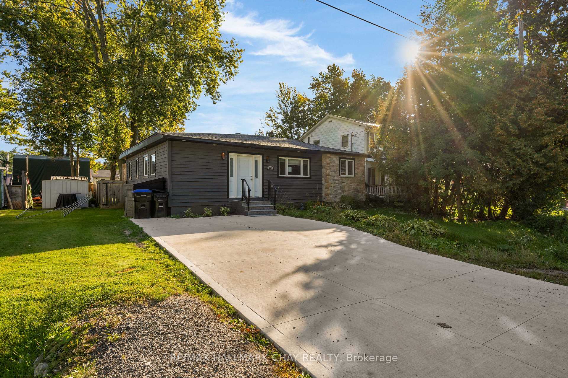 Photo 2 of 3391 Beachview Avenue, Severn, West Shore — HOMEH