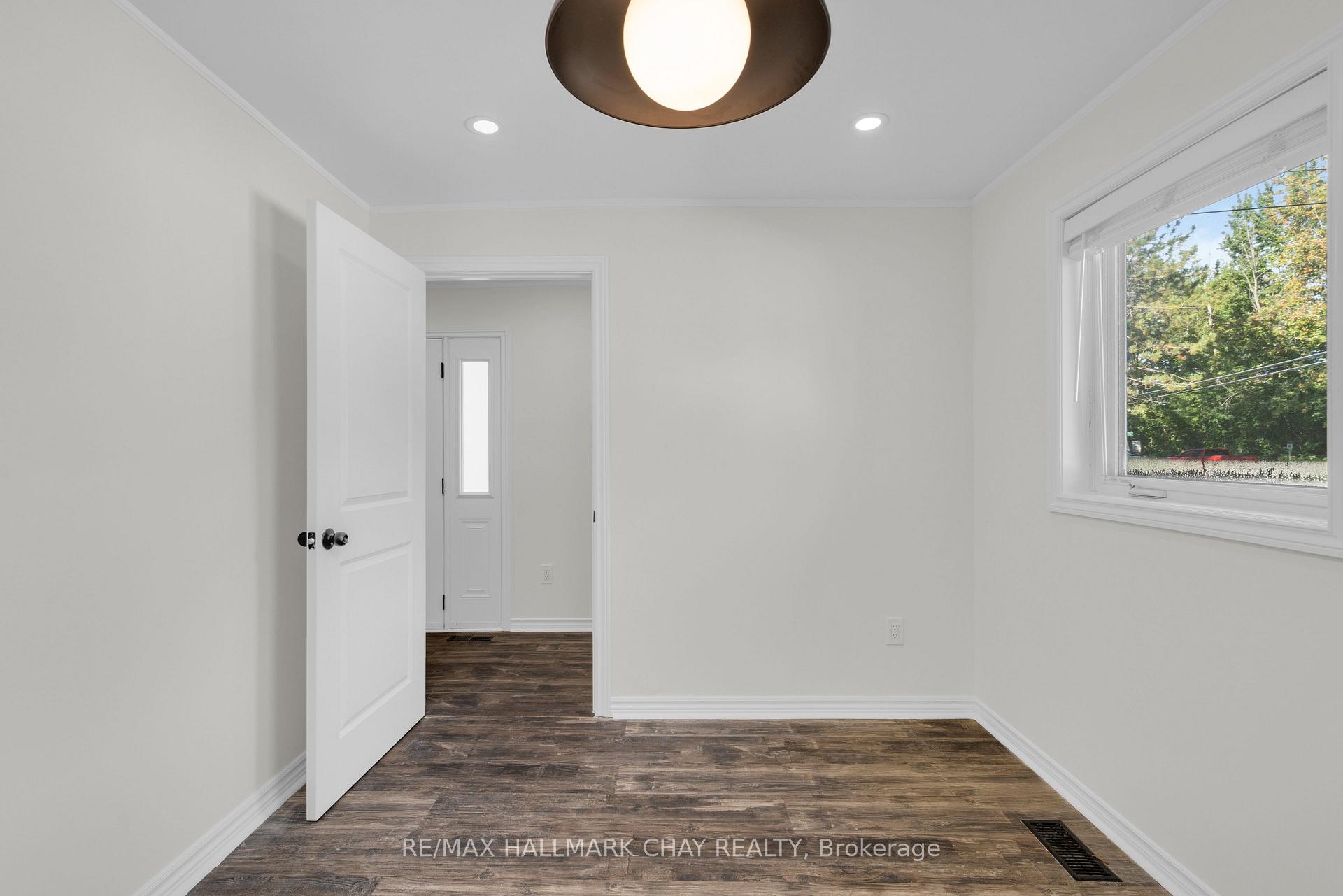 Photo 5 of 3391 Beachview Avenue, Severn, West Shore — HOMEH