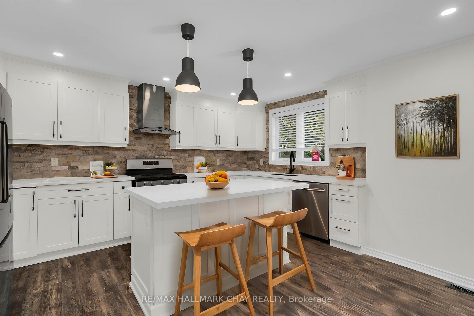 Photo 6 of 3391 Beachview Avenue, Severn, West Shore — HOMEH