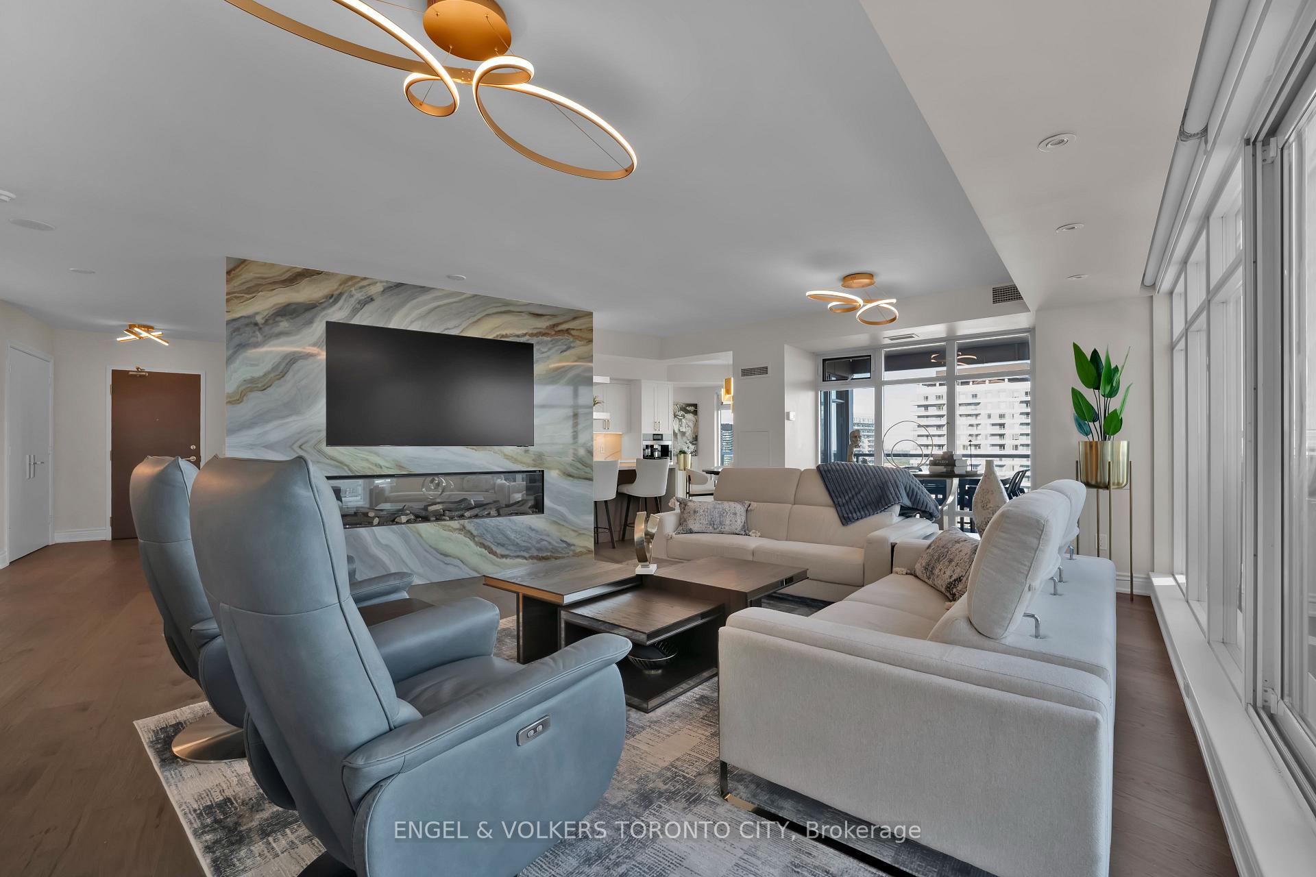Photo 6 of Unit 3402, 2181 Yonge Street, Toronto, Mount Pleasant West — HOMEH