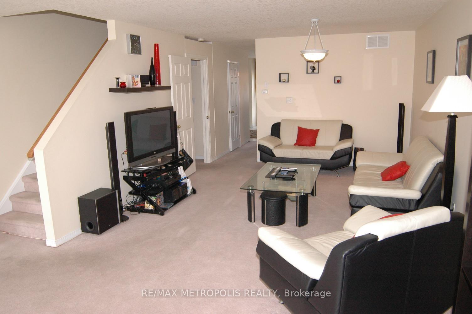 Photo 9 of Unit C17, 619 Wild Ginger Avenue, Waterloo, Erbsville/Laurelwood — HOMEH