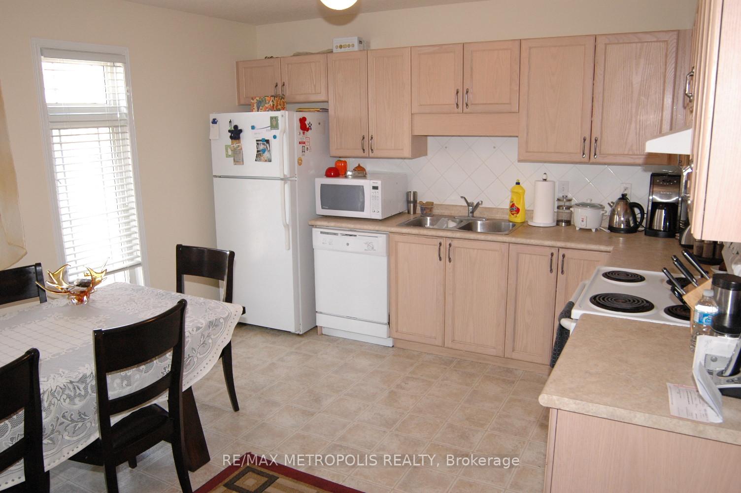Photo 11 of Unit C17, 619 Wild Ginger Avenue, Waterloo, Erbsville/Laurelwood — HOMEH