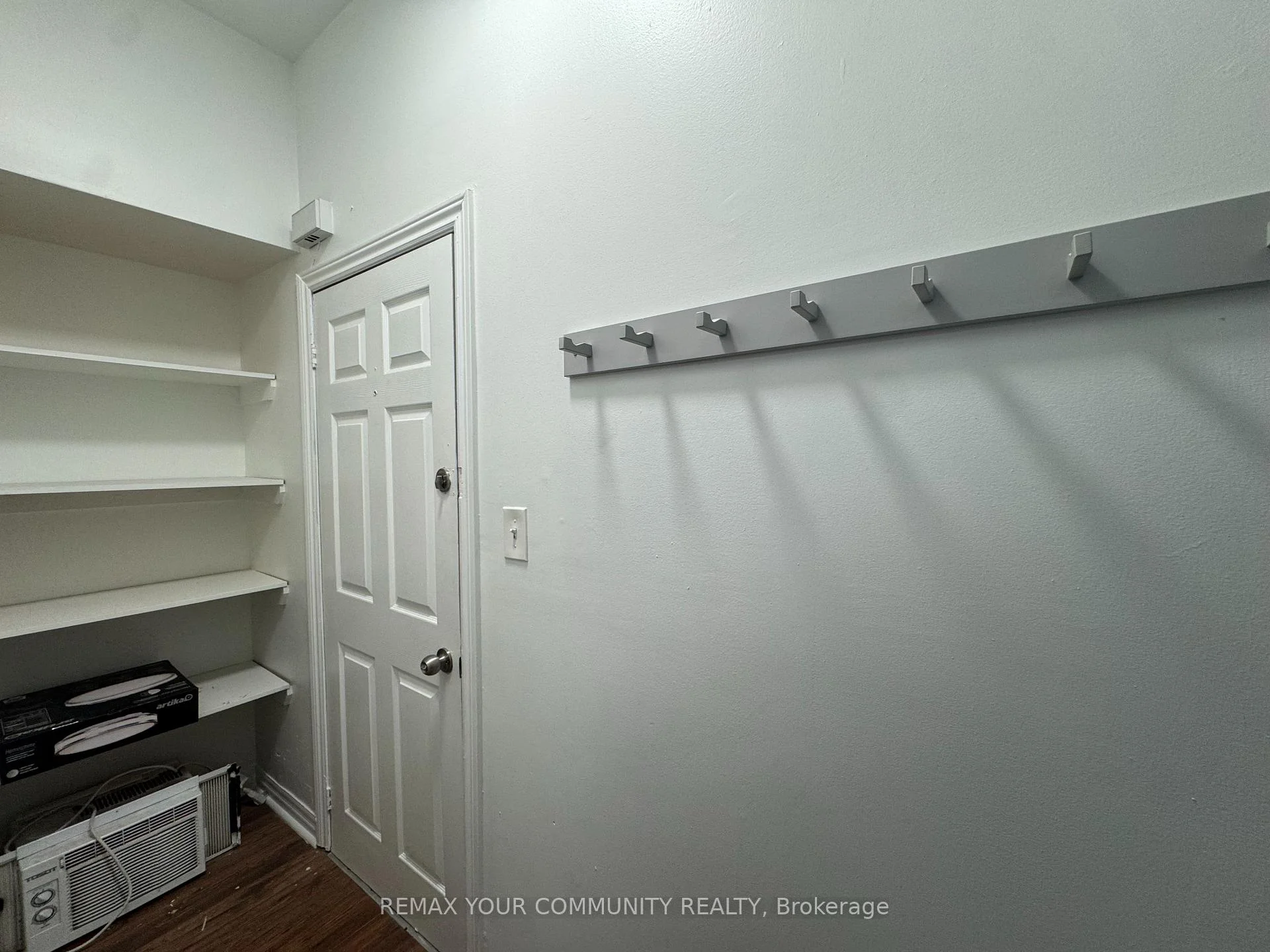 Photo 6 of Unit #1, 358 Main Street W, Hamilton, Strathcona — HOMEH