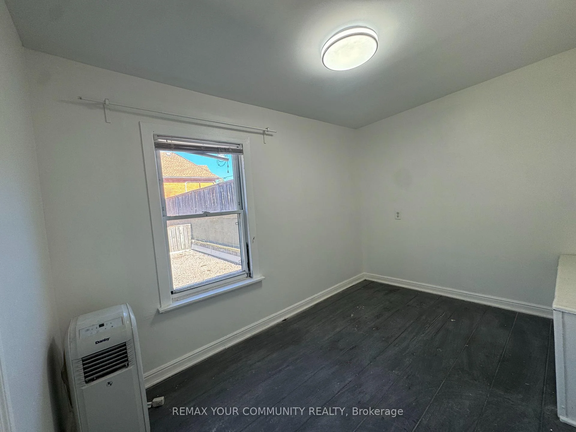Photo 14 of Unit #1, 358 Main Street W, Hamilton, Strathcona — HOMEH