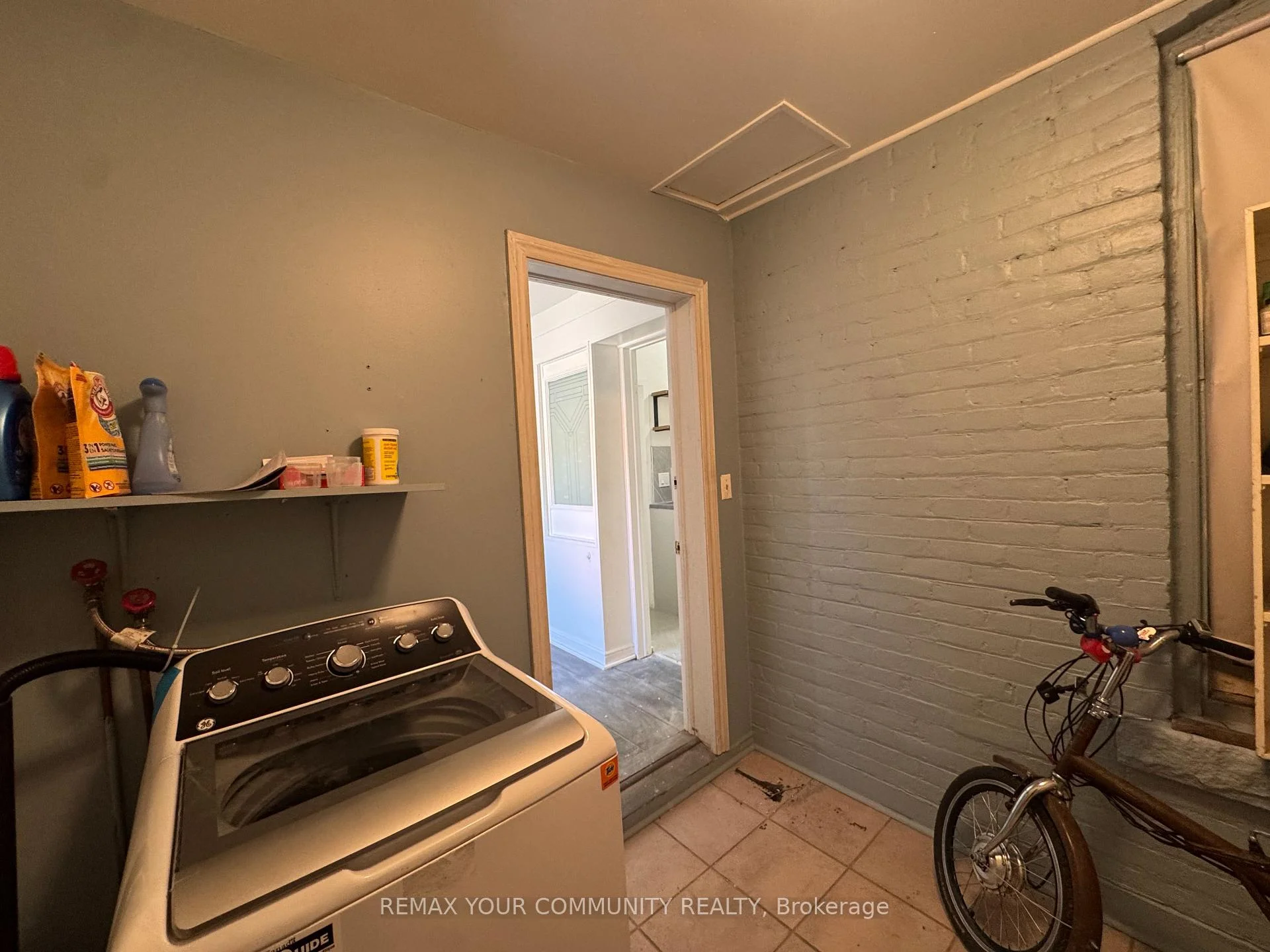 Photo 41 of Unit #1, 358 Main Street W, Hamilton, Strathcona — HOMEH