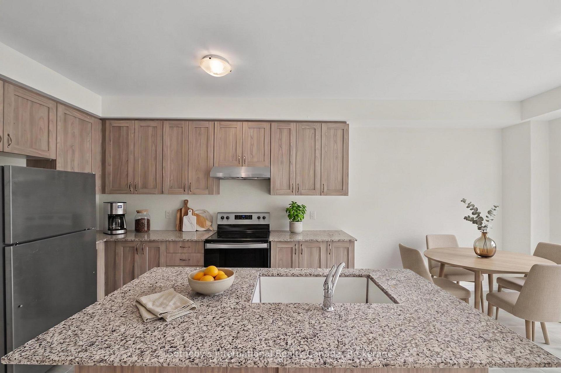 Photo 12 of 9 Hillcroft Way, Kawartha Lakes, Bobcaygeon — HOMEH