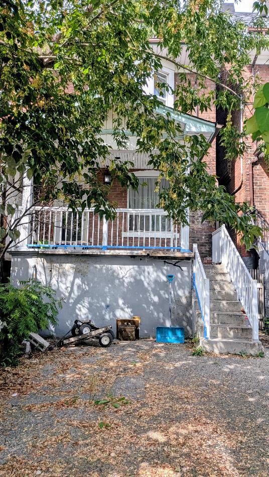 Photo of 160 Rosemount Avenue