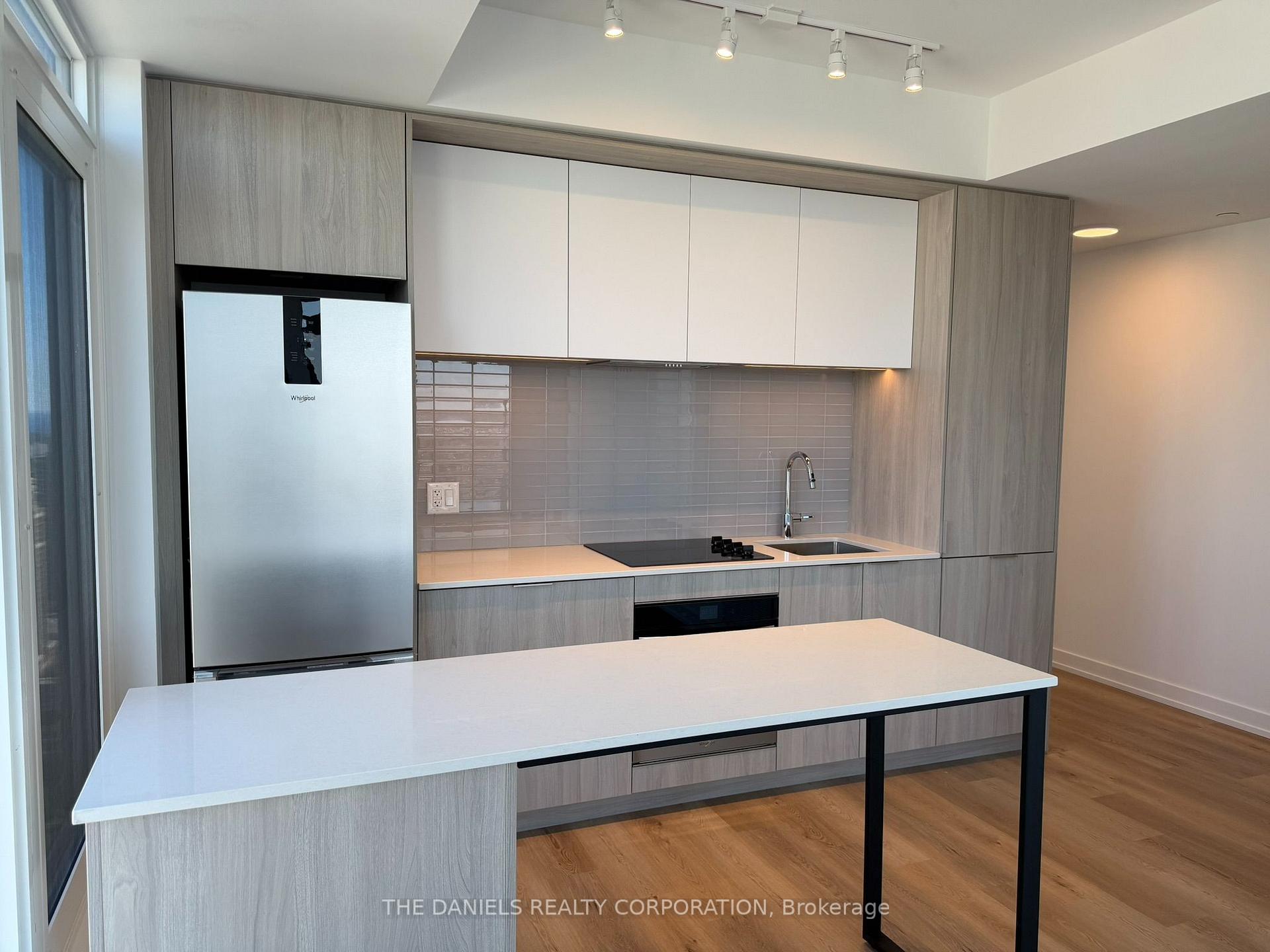 Photo 7 of Unit 4003, 395 Square One Drive, Mississauga, City Centre — HOMEH