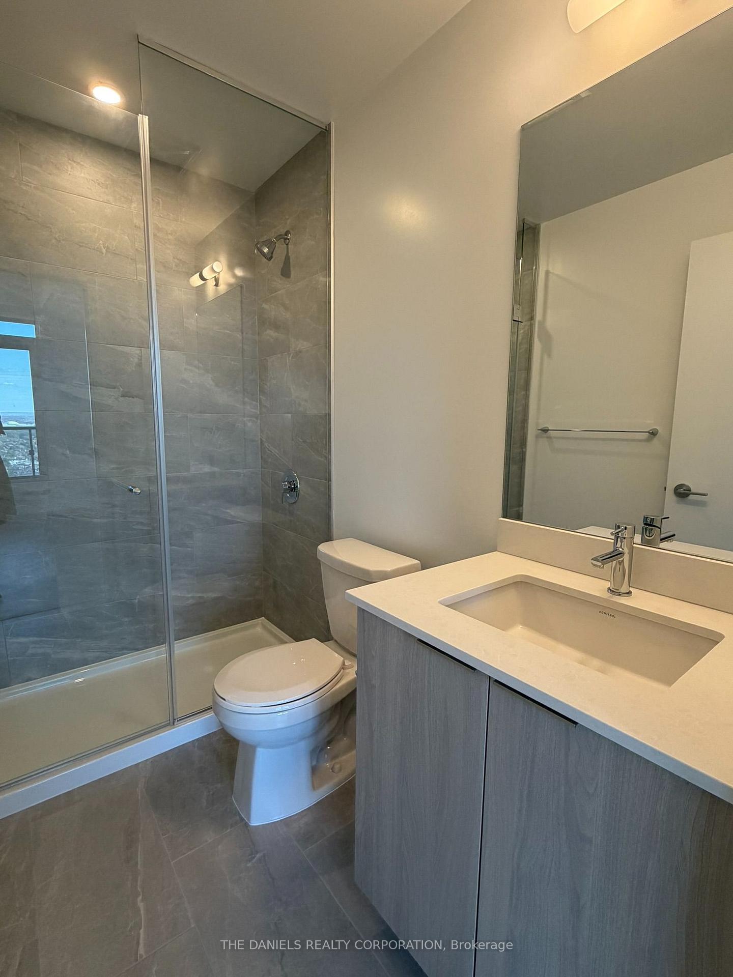 Photo 12 of Unit 4003, 395 Square One Drive, Mississauga, City Centre — HOMEH