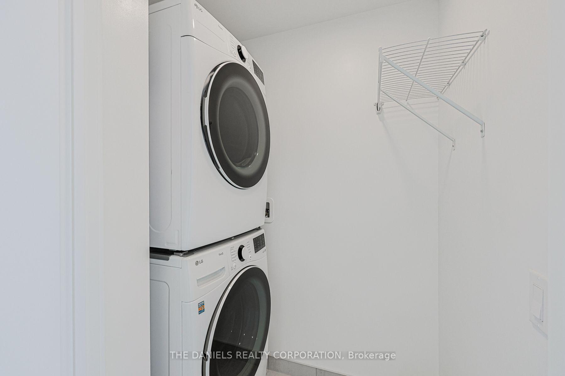 Photo 15 of Unit 4003, 395 Square One Drive, Mississauga, City Centre — HOMEH