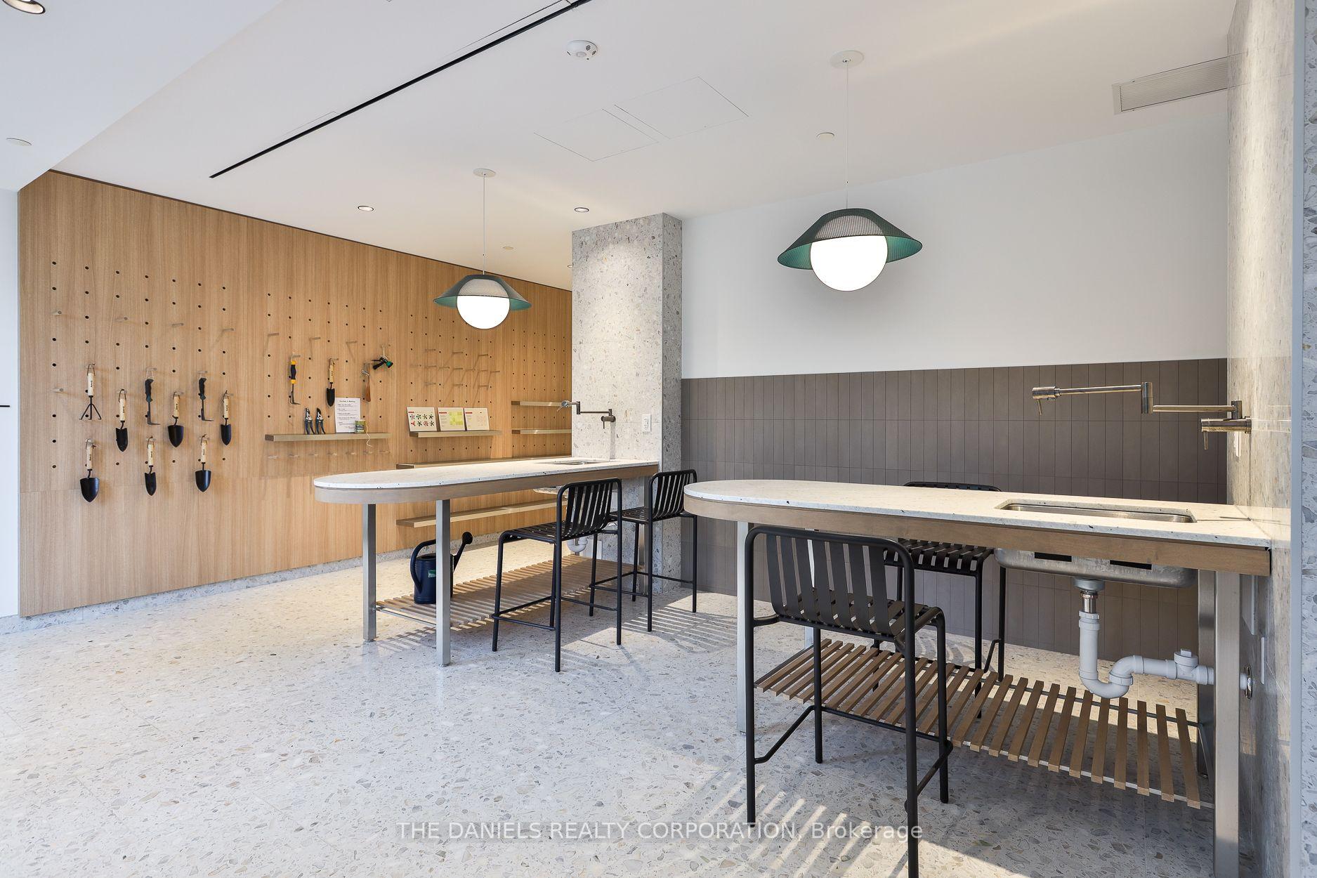 Photo 35 of Unit 4003, 395 Square One Drive, Mississauga, City Centre — HOMEH