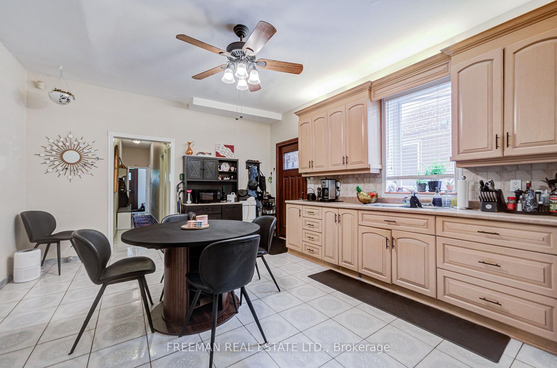 Photo 5 of 756 Euclid Avenue, Toronto, The Annex — HOMEH