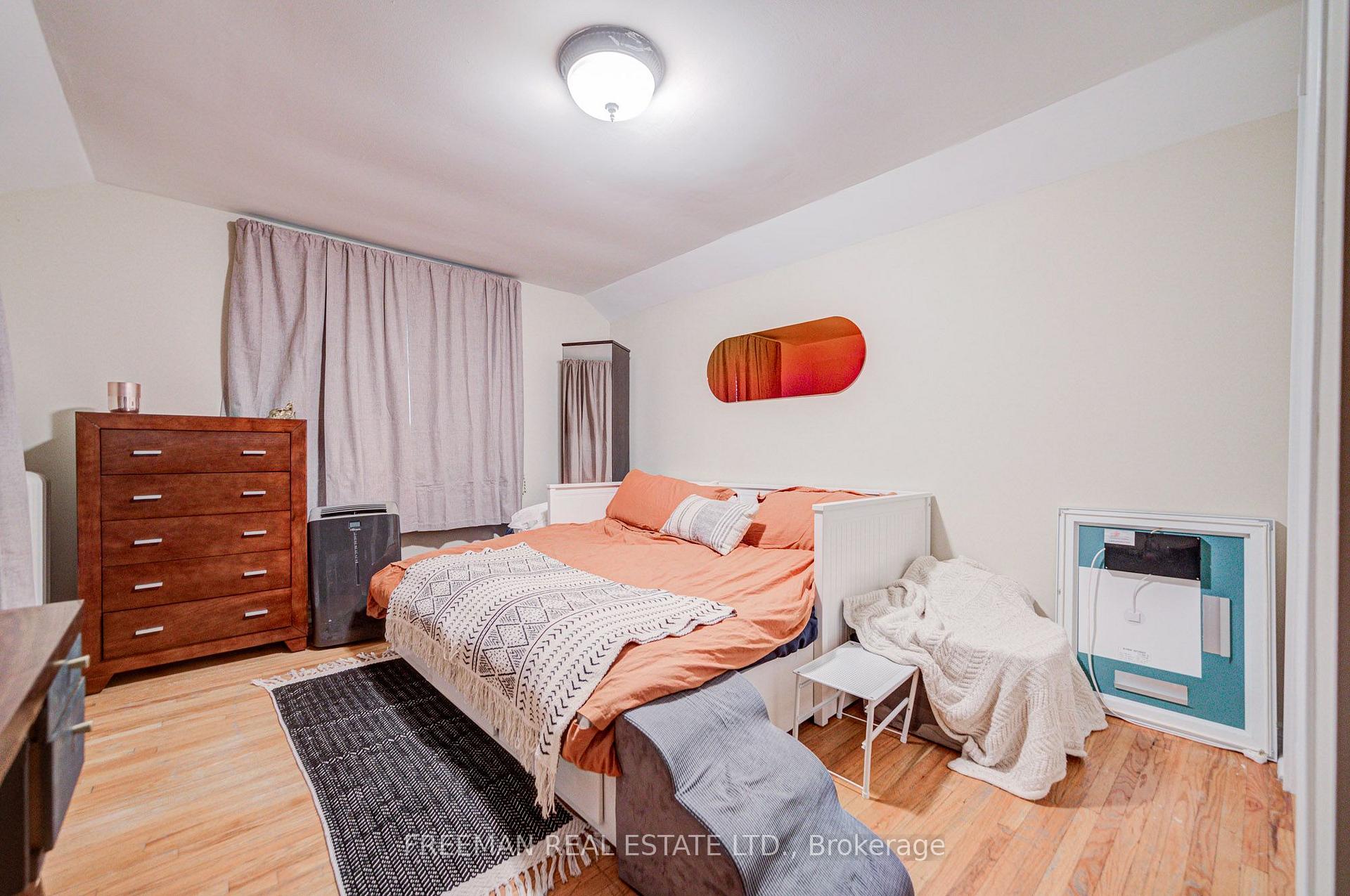 Photo 16 of 756 Euclid Avenue, Toronto, The Annex — HOMEH
