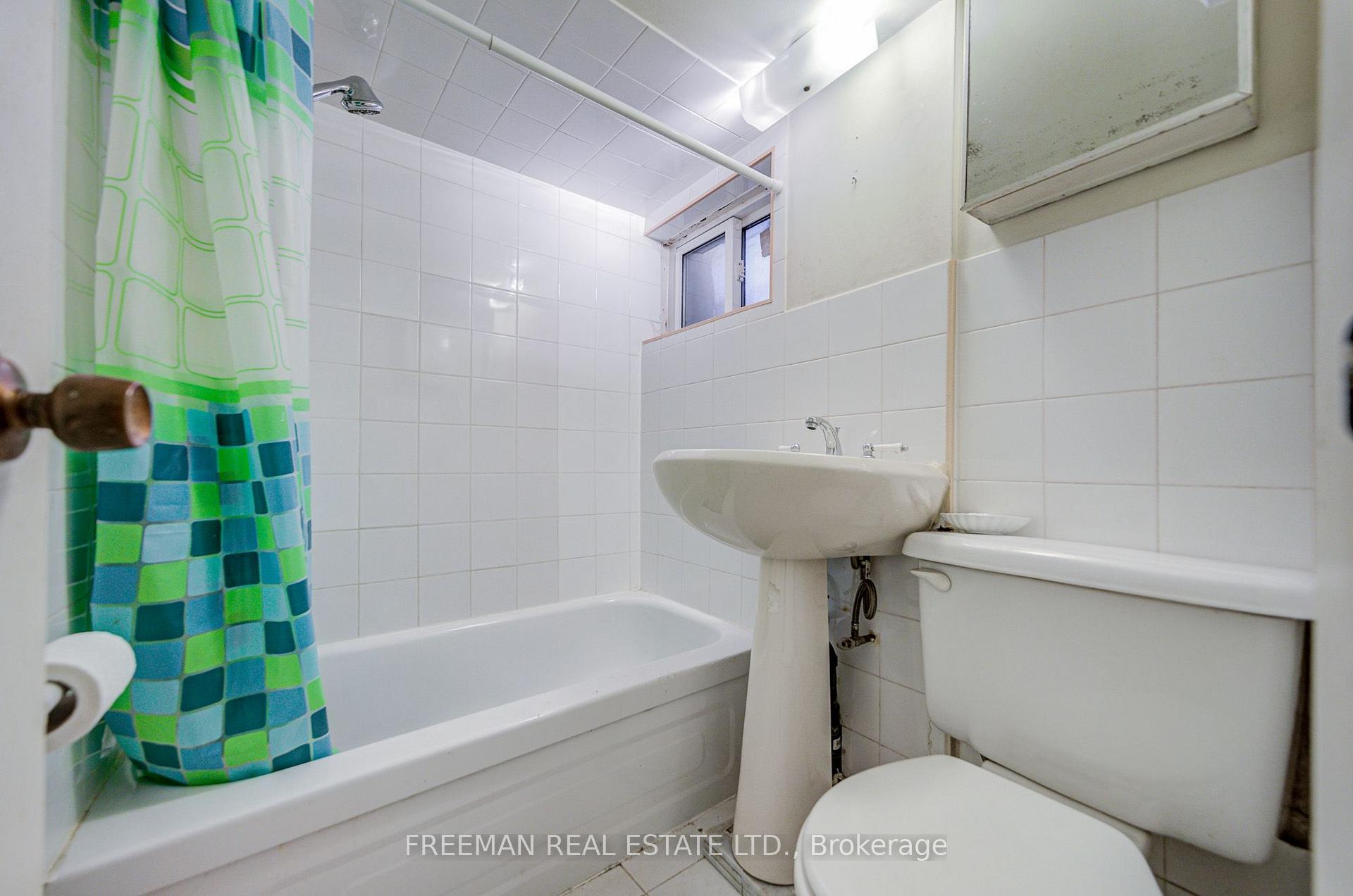 Photo 35 of 756 Euclid Avenue, Toronto, The Annex — HOMEH