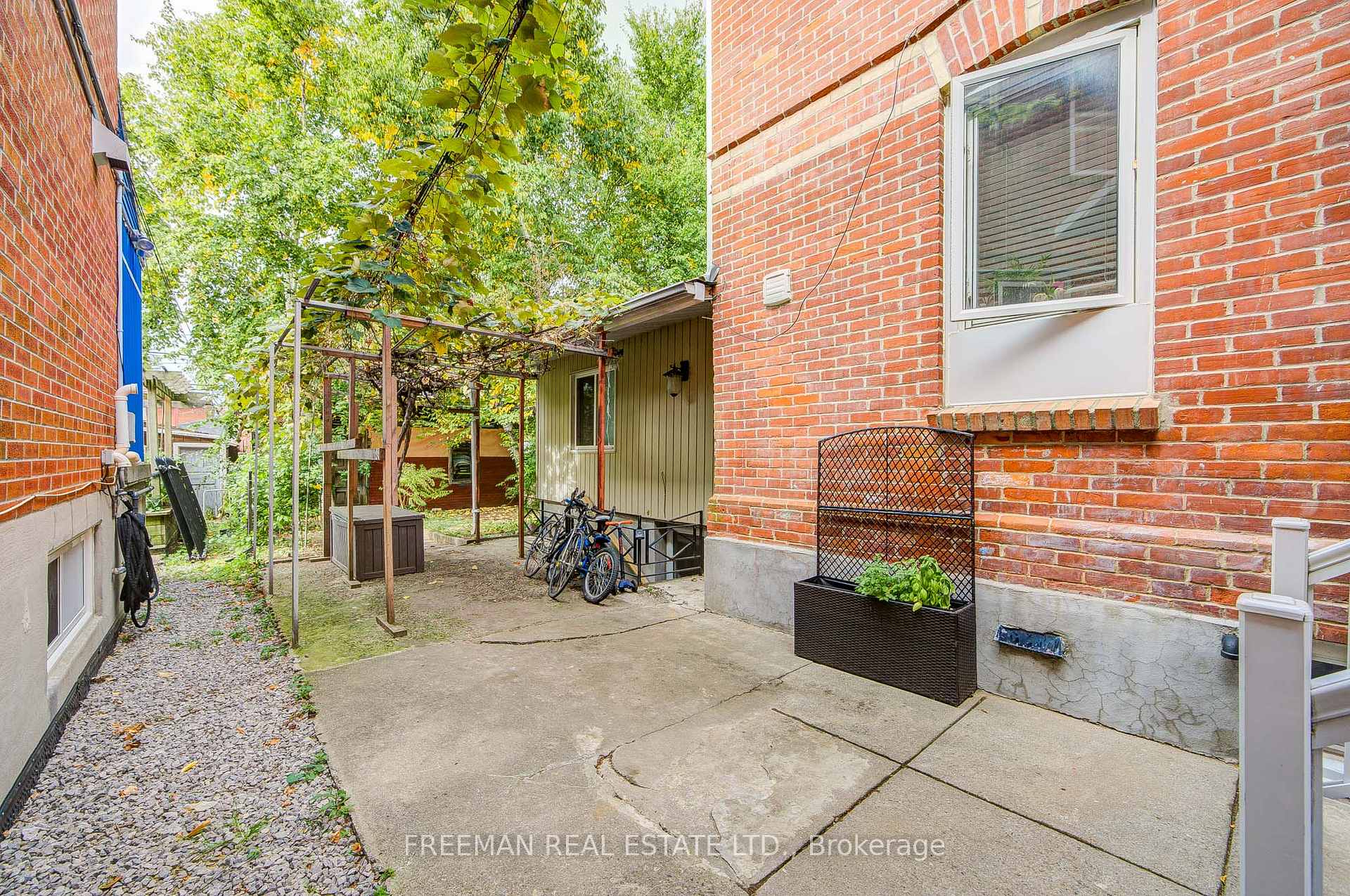Photo 41 of 756 Euclid Avenue, Toronto, The Annex — HOMEH