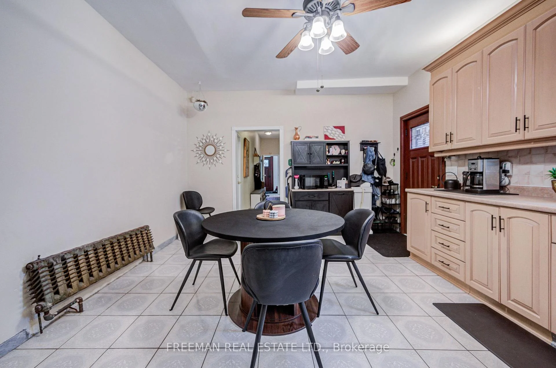 Photo 11 of 756 Euclid Avenue, Toronto, The Annex — HOMEH