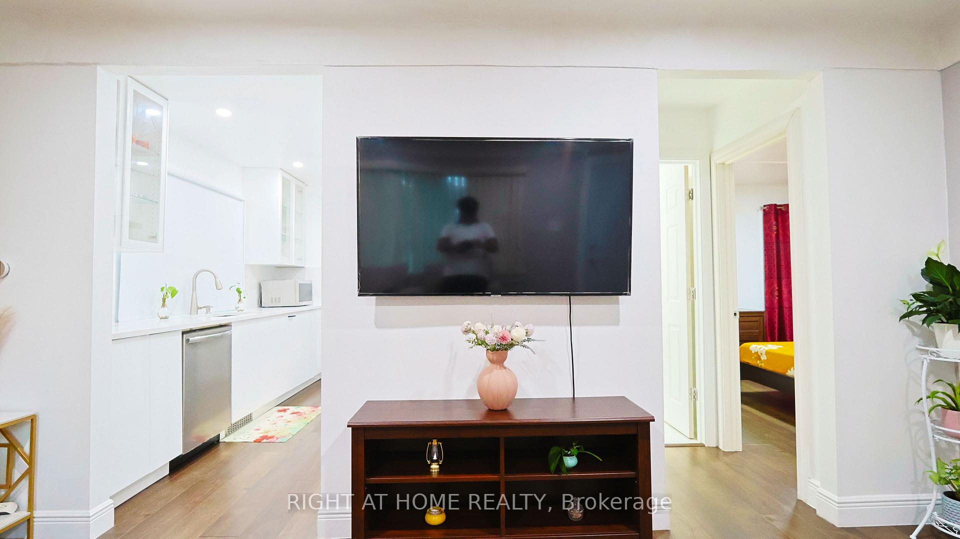 Photo 9 of 82 Normanhurst Avenue, Hamilton, Normanhurst — HOMEH