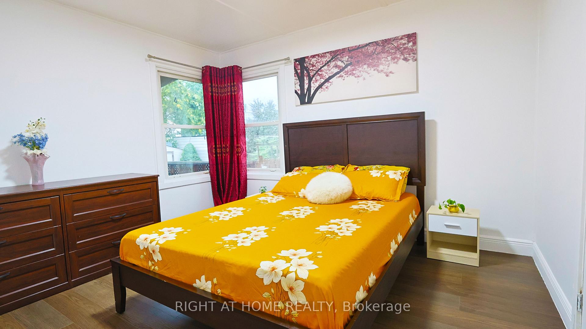 Photo 14 of 82 Normanhurst Avenue, Hamilton, Normanhurst — HOMEH