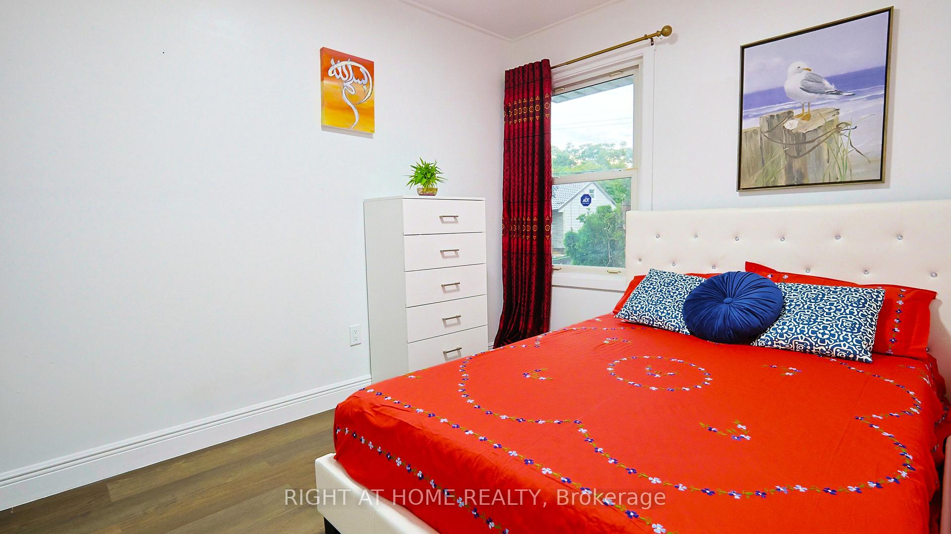 Photo 16 of 82 Normanhurst Avenue, Hamilton, Normanhurst — HOMEH
