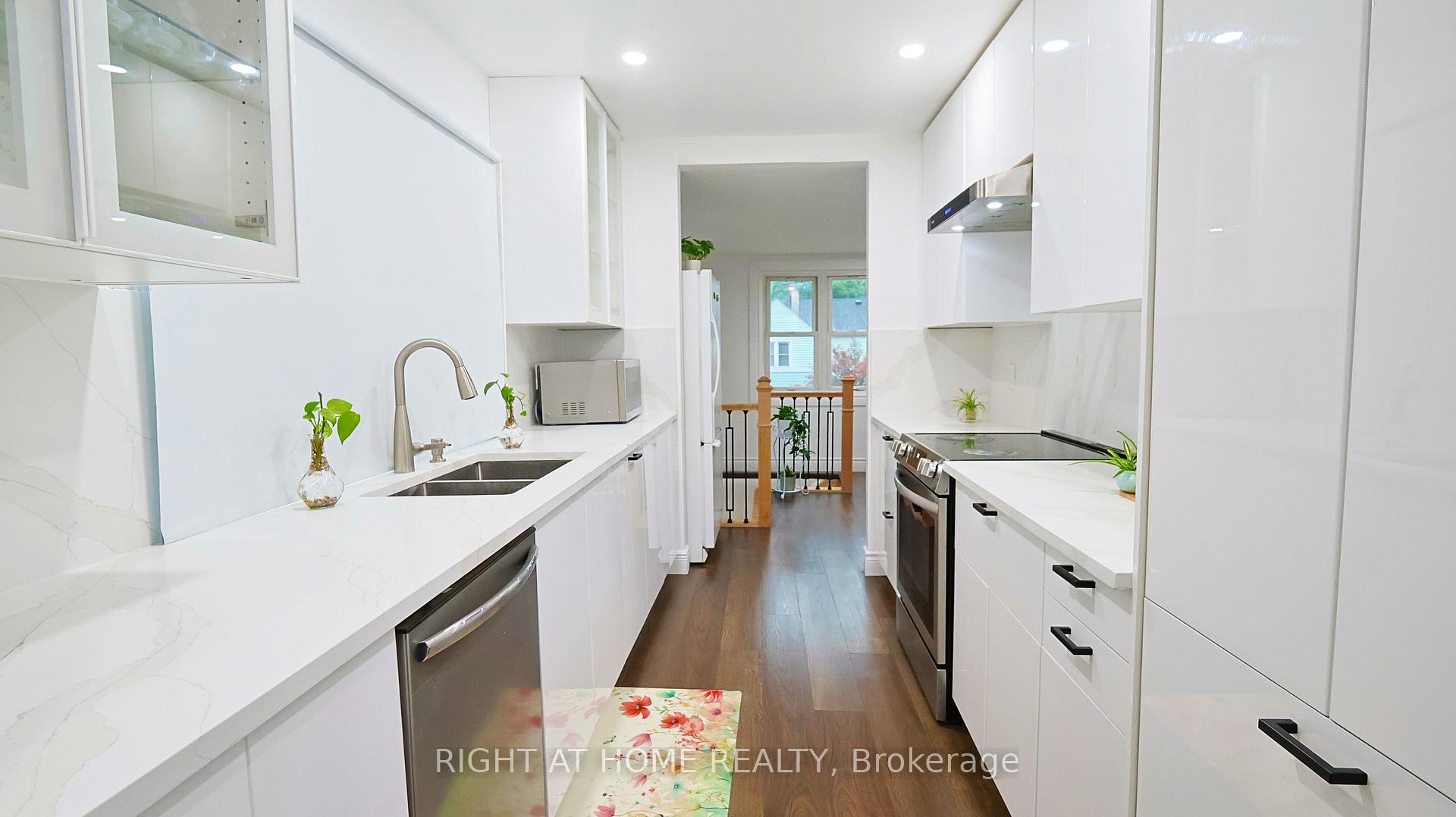 Photo 21 of 82 Normanhurst Avenue, Hamilton, Normanhurst — HOMEH