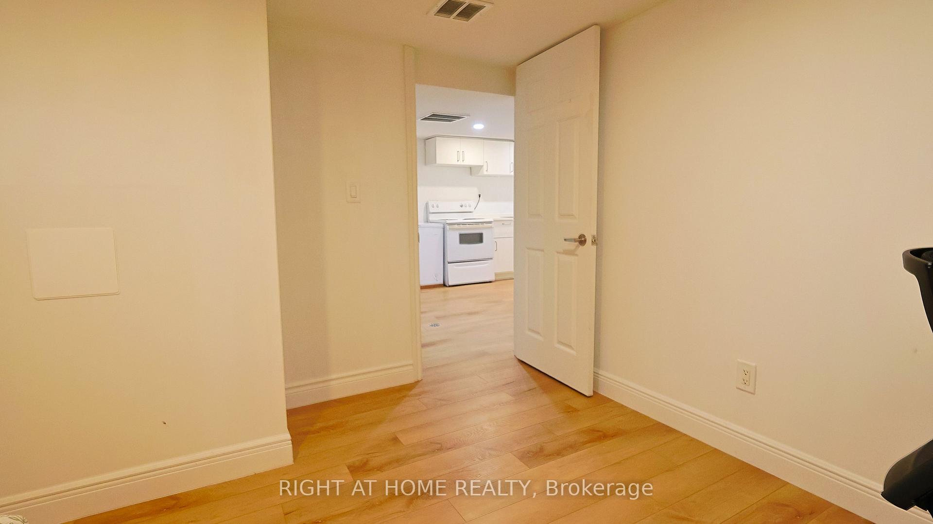 Photo 40 of 82 Normanhurst Avenue, Hamilton, Normanhurst — HOMEH