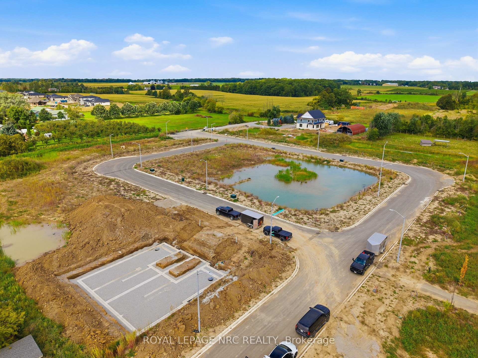 Photo 9 of 4070 Deroche Crescent, Lincoln, Beamsville — HOMEH