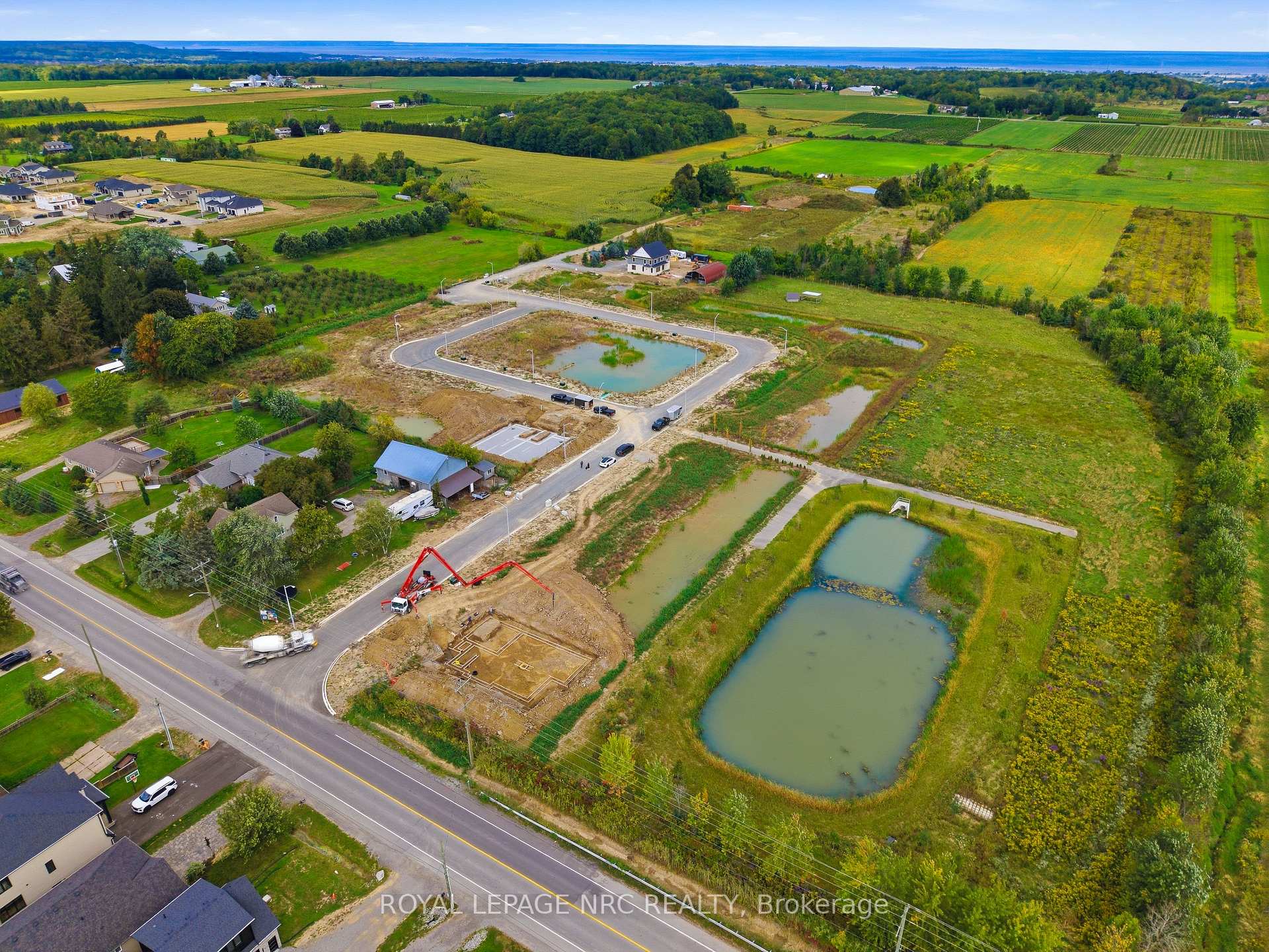 Photo 13 of 4070 Deroche Crescent, Lincoln, Beamsville — HOMEH