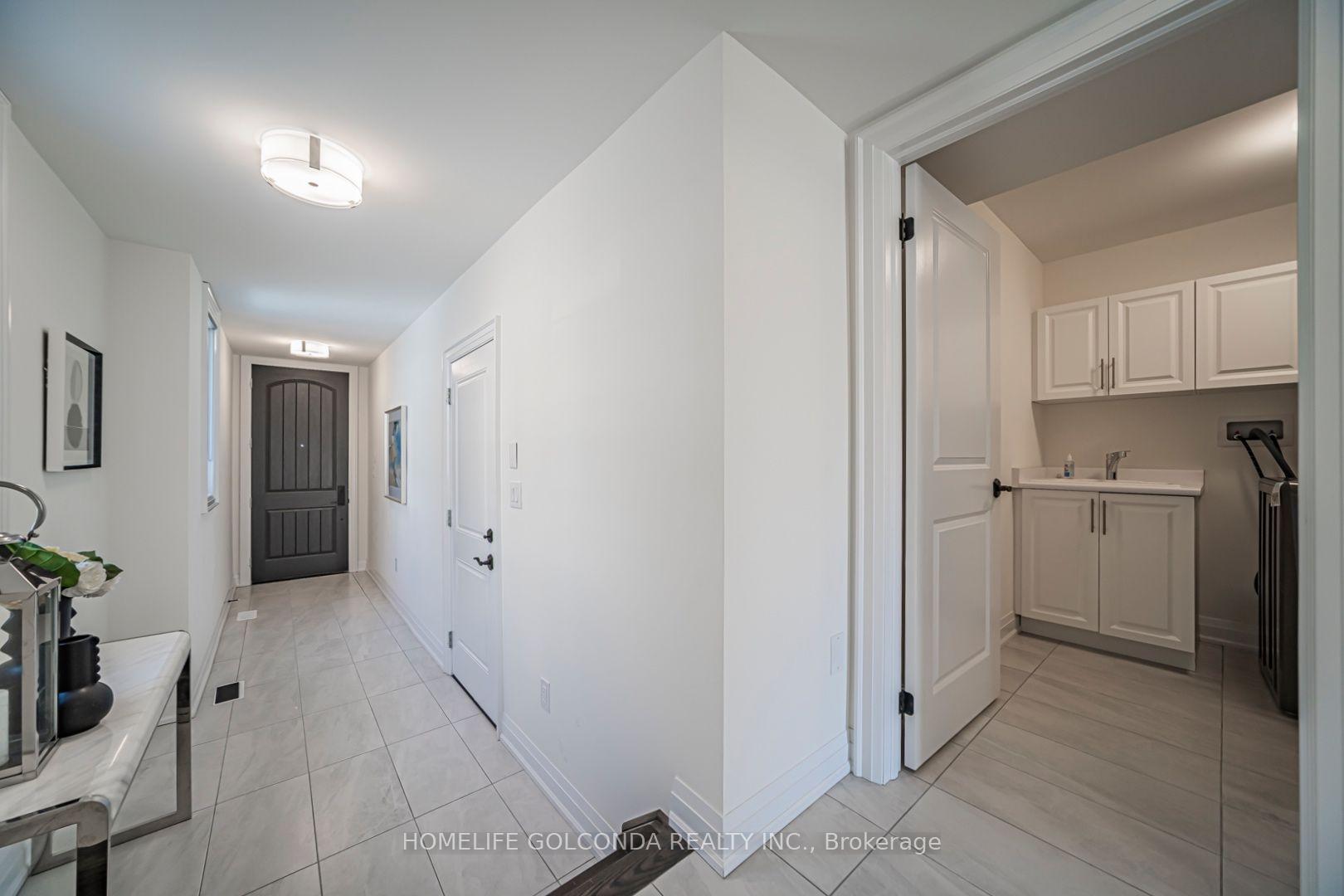 Photo 2 of 2 Silvermills Lane, Markham, Angus Glen — HOMEH