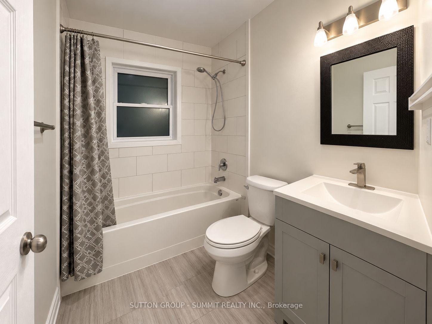 Photo 8 of 9 Grenadier Drive, Hamilton, Huntington — HOMEH