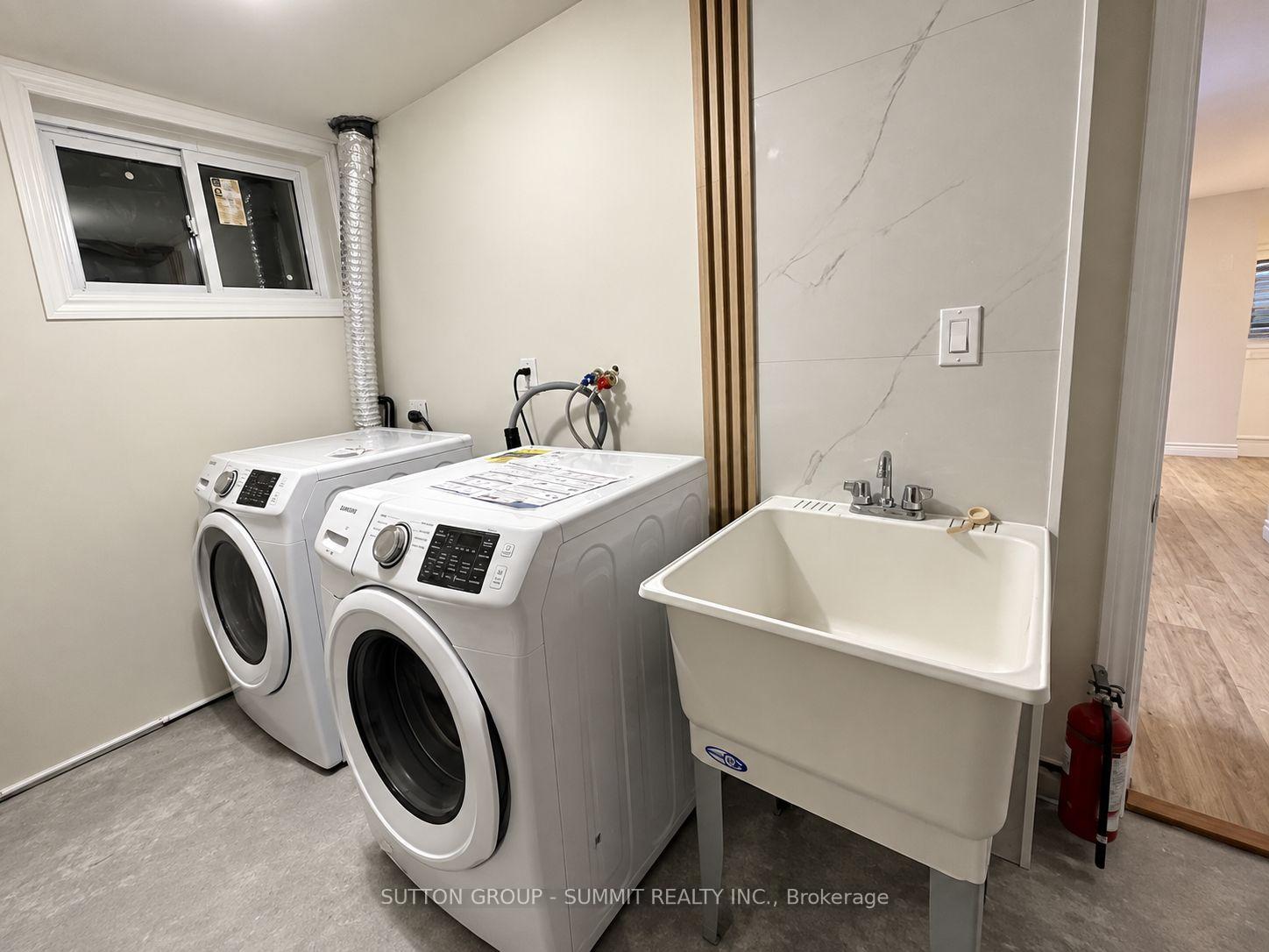 Photo 10 of 9 Grenadier Drive, Hamilton, Huntington — HOMEH