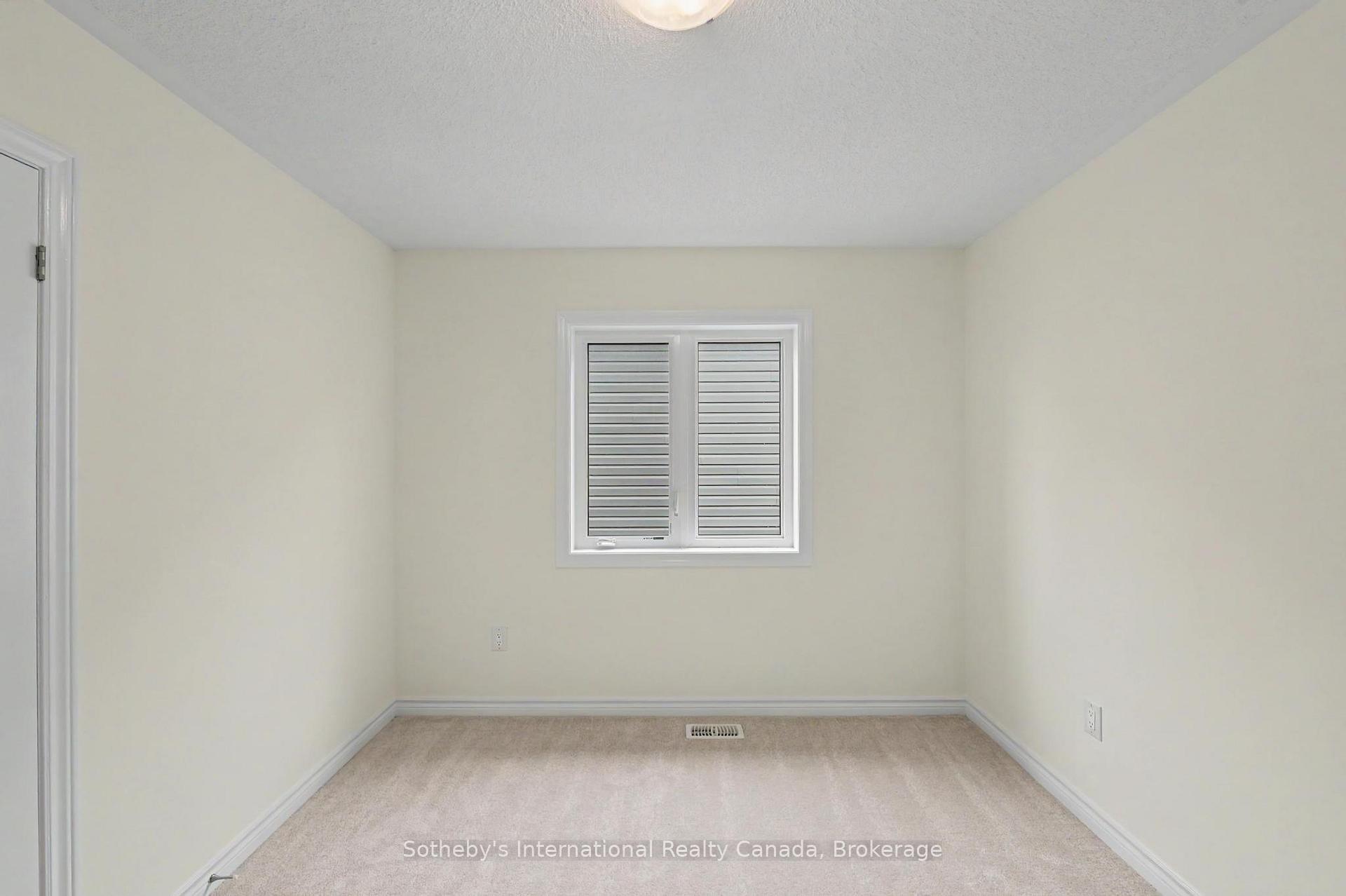 Photo 33 of 12 Hillcroft Way, Kawartha Lakes, Bobcaygeon — HOMEH