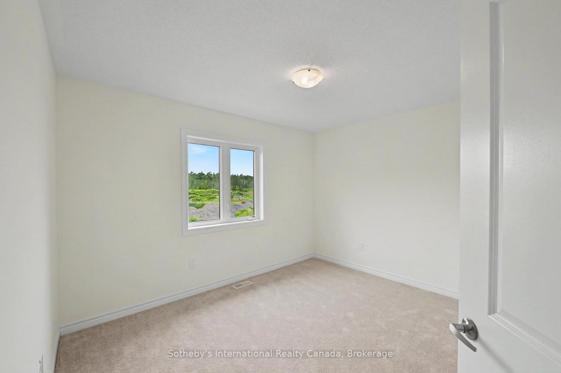 Photo 37 of 12 Hillcroft Way, Kawartha Lakes, Bobcaygeon — HOMEH