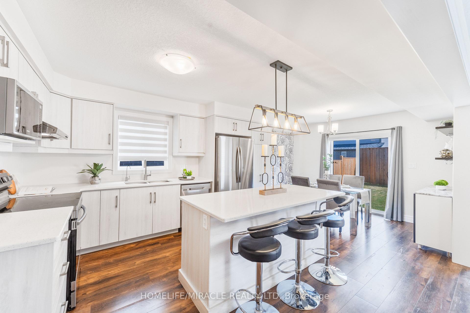 Photo 5 of 53 Robertson Drive, Stratford — HOMEH