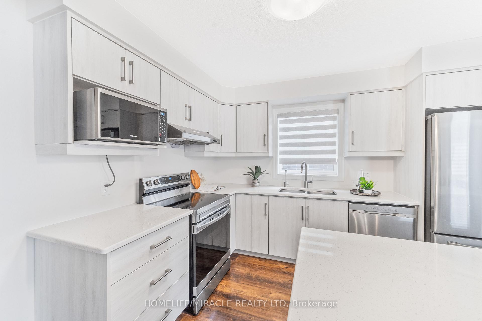 Photo 7 of 53 Robertson Drive, Stratford — HOMEH